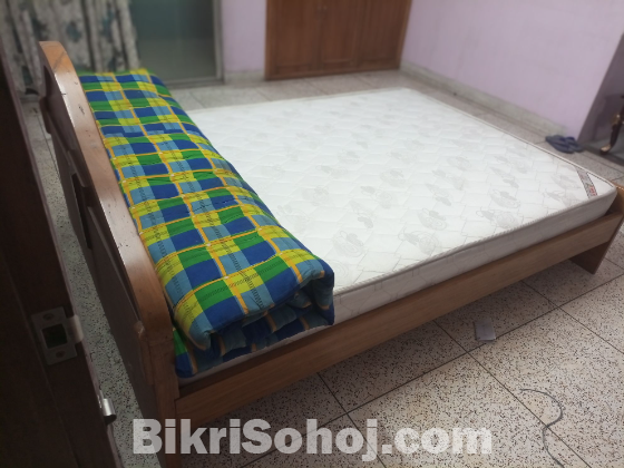 Semi Double Bed